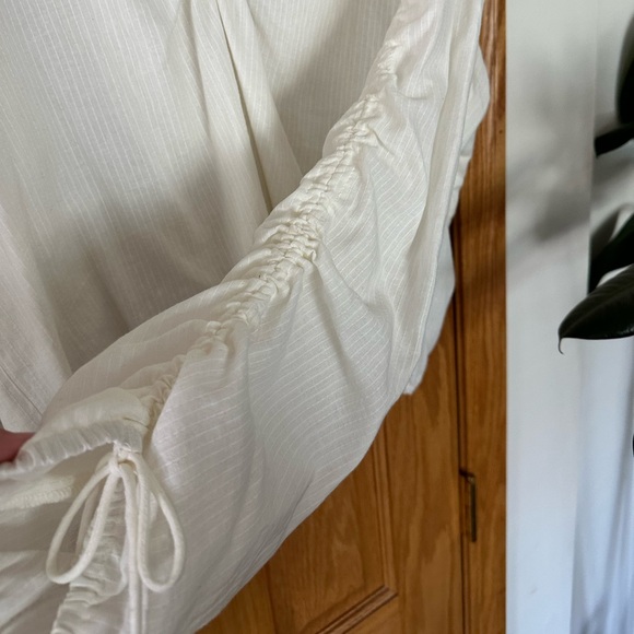 Women’s Top - Picture 7 of 9